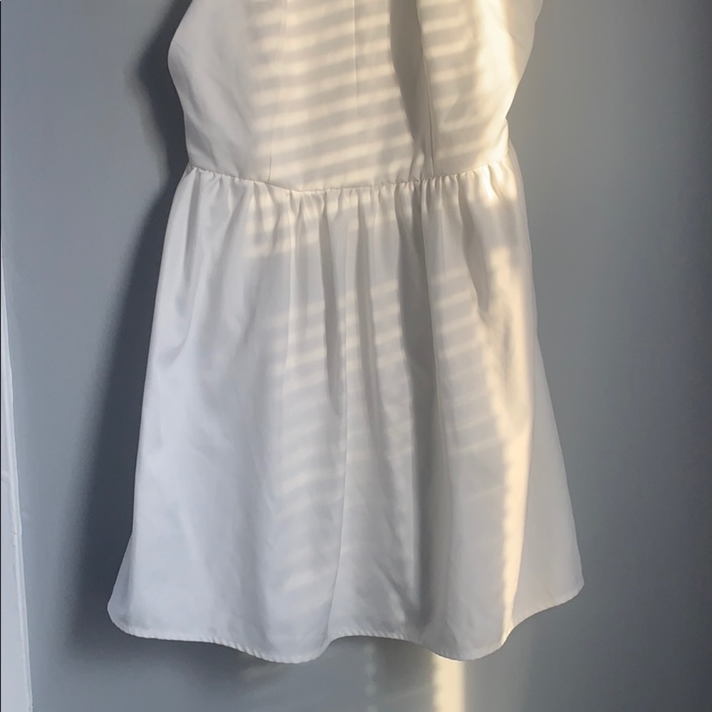 DRESS! - Picture 2 of 4